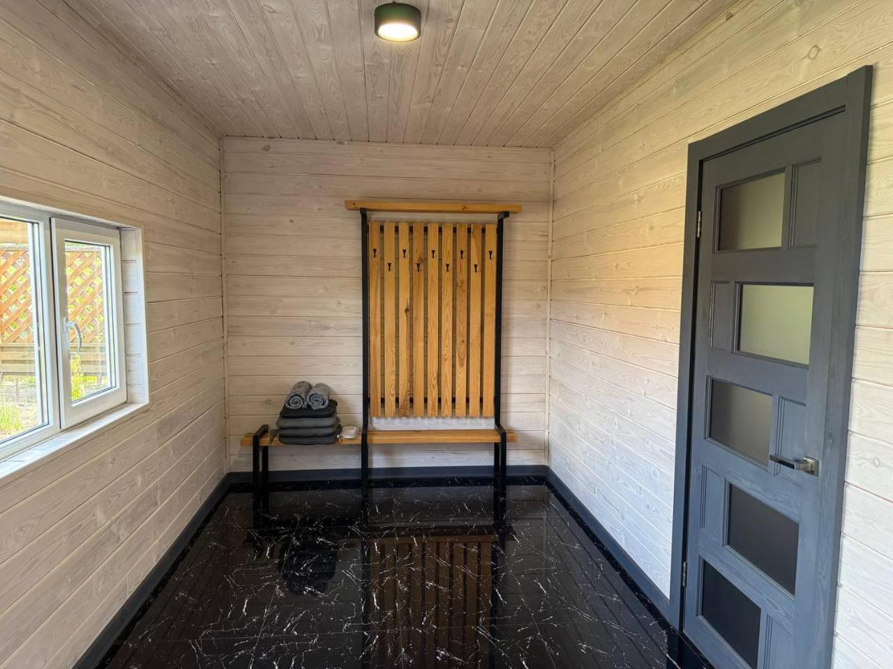 Летний дом On The With Bathhouse 70 Km From Kiev Makariv